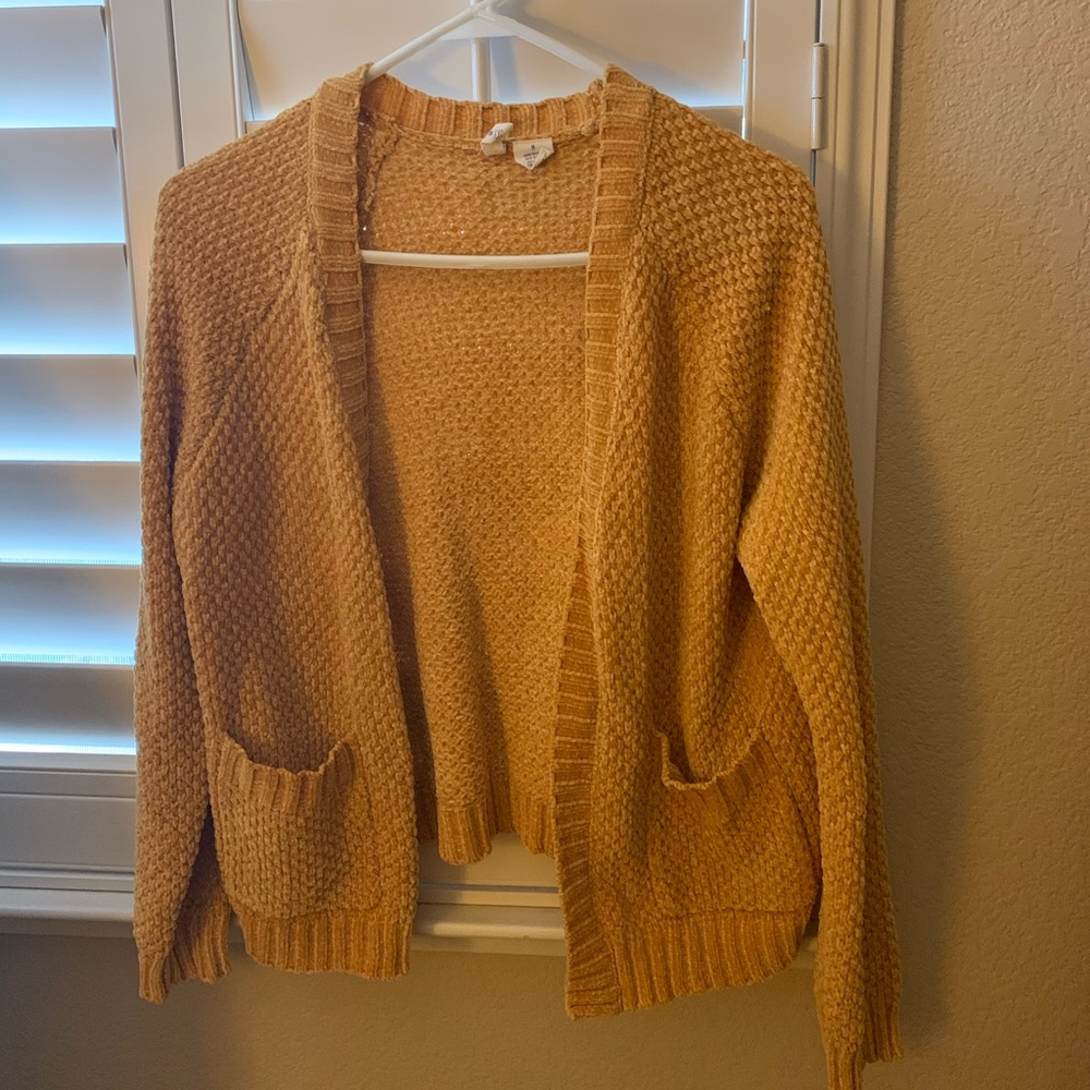 MUSTARD CARDIGAN 💛